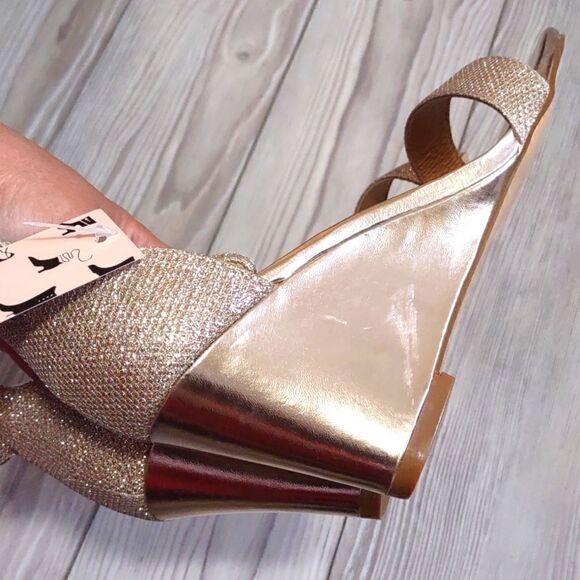 (29-2282)  🔥3/$20🔥  Mysoft Women's Glitter Wedges Open Toe Sandals Sz 6 - Picture 8 of 11